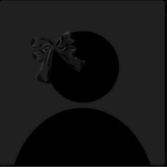 Meet your Posher, Kaley - Picture 1 of 1